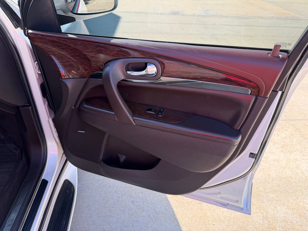 Used 2013 Buick Enclave Premium FWD image 11
