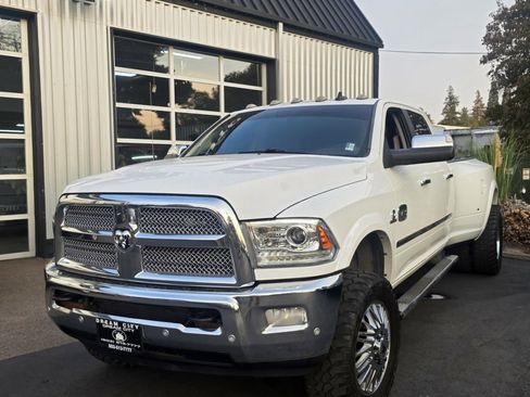 Used 2017 RAM 3500 Laramie Longhorn image 13