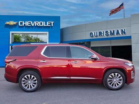 Certified 2022 Chevrolet Traverse Premier w/ LPO, Cargo Package AWD/4WD image 2