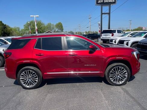 Used 2026 GMC Terrain Denali w/ LPO, Floor Liner Package AWD/4WD image 8