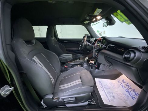Used 2021 MINI Cooper 2-Door Hardtop image 28