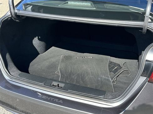 Certified 2022 Nissan Sentra SR w/ SR Premium Package image 13