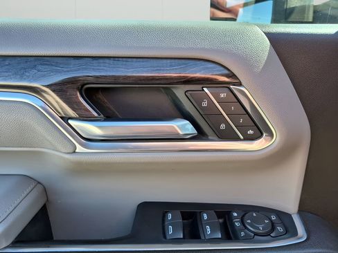 Used 2024 Chevrolet Silverado 2500 LTZ w/ LTZ Premium Package image 27