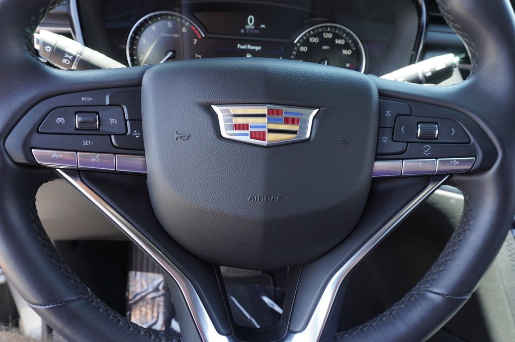 Certified 2025 Cadillac XT6 Luxury FWD image 22