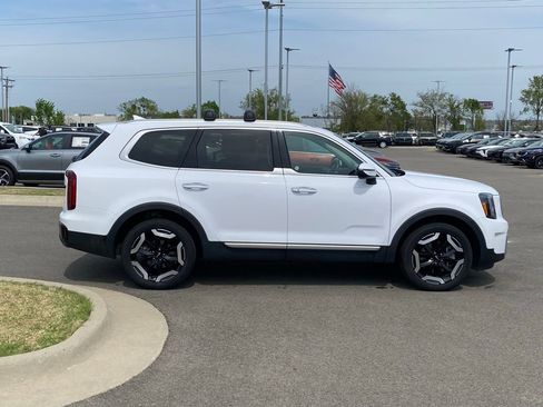 Certified 2025 Kia Telluride S AWD/4WD image 8