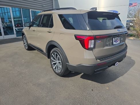 New 2026 Ford Explorer ST-Line AWD/4WD image 7