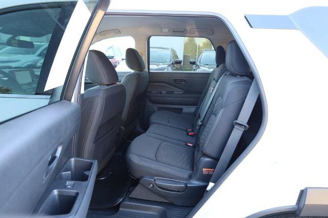 Certified 2025 Nissan Pathfinder SV AWD/4WD image 23