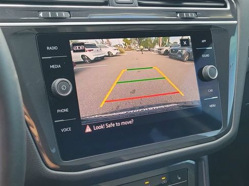 Certified 2024 Volkswagen Tiguan SE AWD/4WD image 26