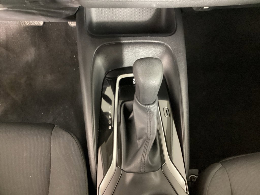 Used 2025 Toyota Corolla LE FWD image 18