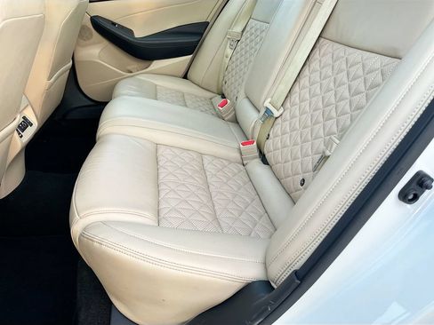 Used 2022 Nissan Maxima Platinum w/ Sport Mat Group FWD image 26