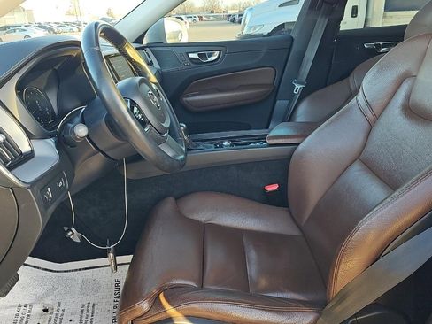 Used 2019 Volvo XC60 T5 Inscription w/ Protection Package Premier image 6
