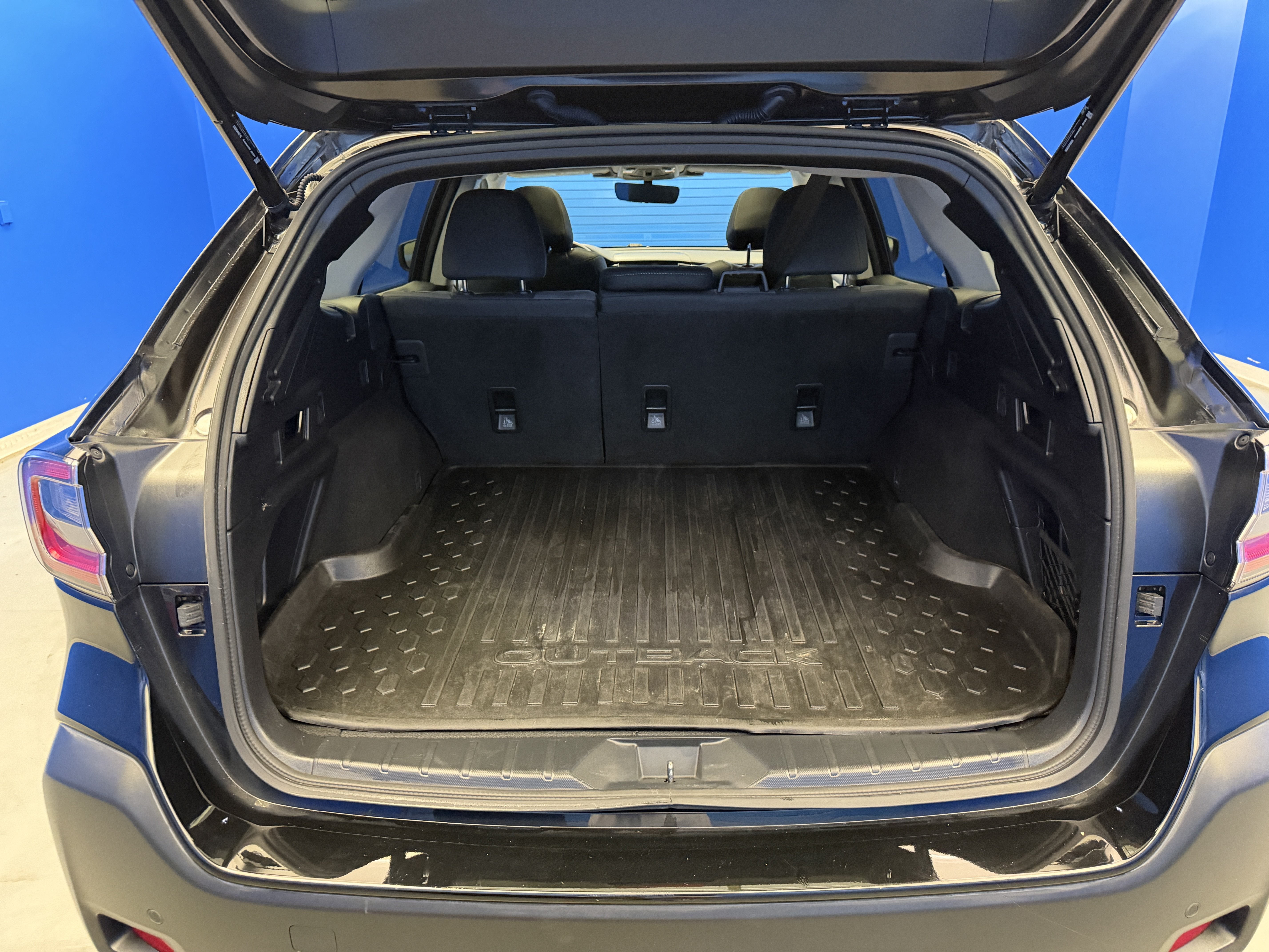 Used 2023 Subaru Outback Onyx Edition AWD/4WD image 26