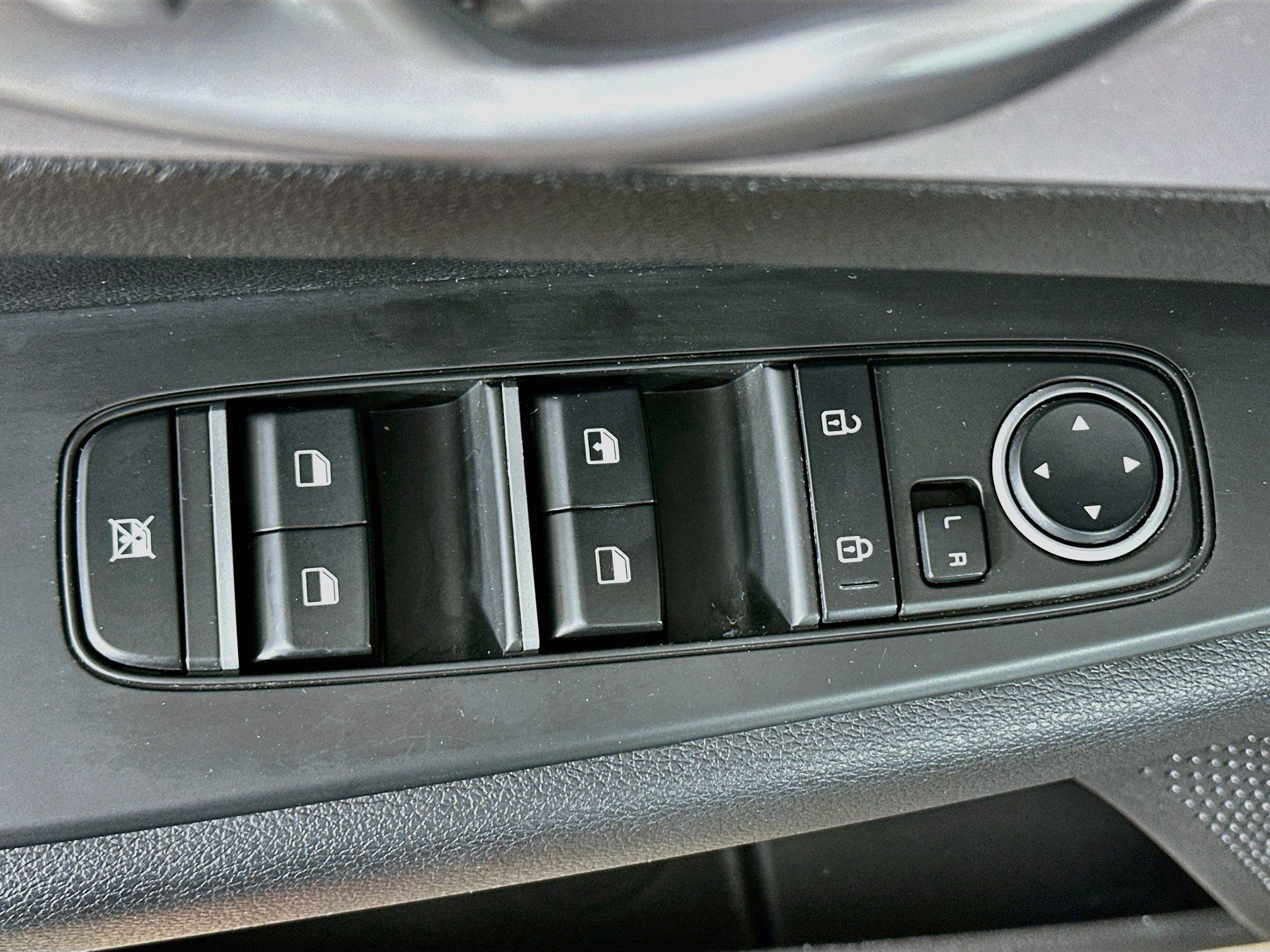 Used 2023 Kia Forte LXS w/ LXS Technology Package FWD image 15