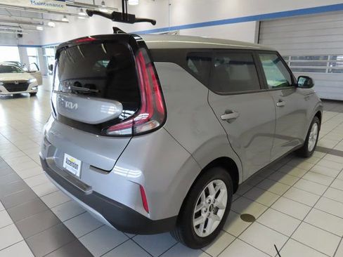 Used 2024 Kia Soul LX w/ Option Group 015 FWD image 13