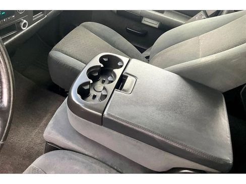 Used 2007 GMC Sierra 2500 SLE w/ Z71 Off-Road Package image 19