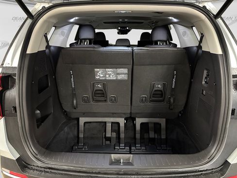 Used 2025 Kia Carnival SX Prestige FWD image 17