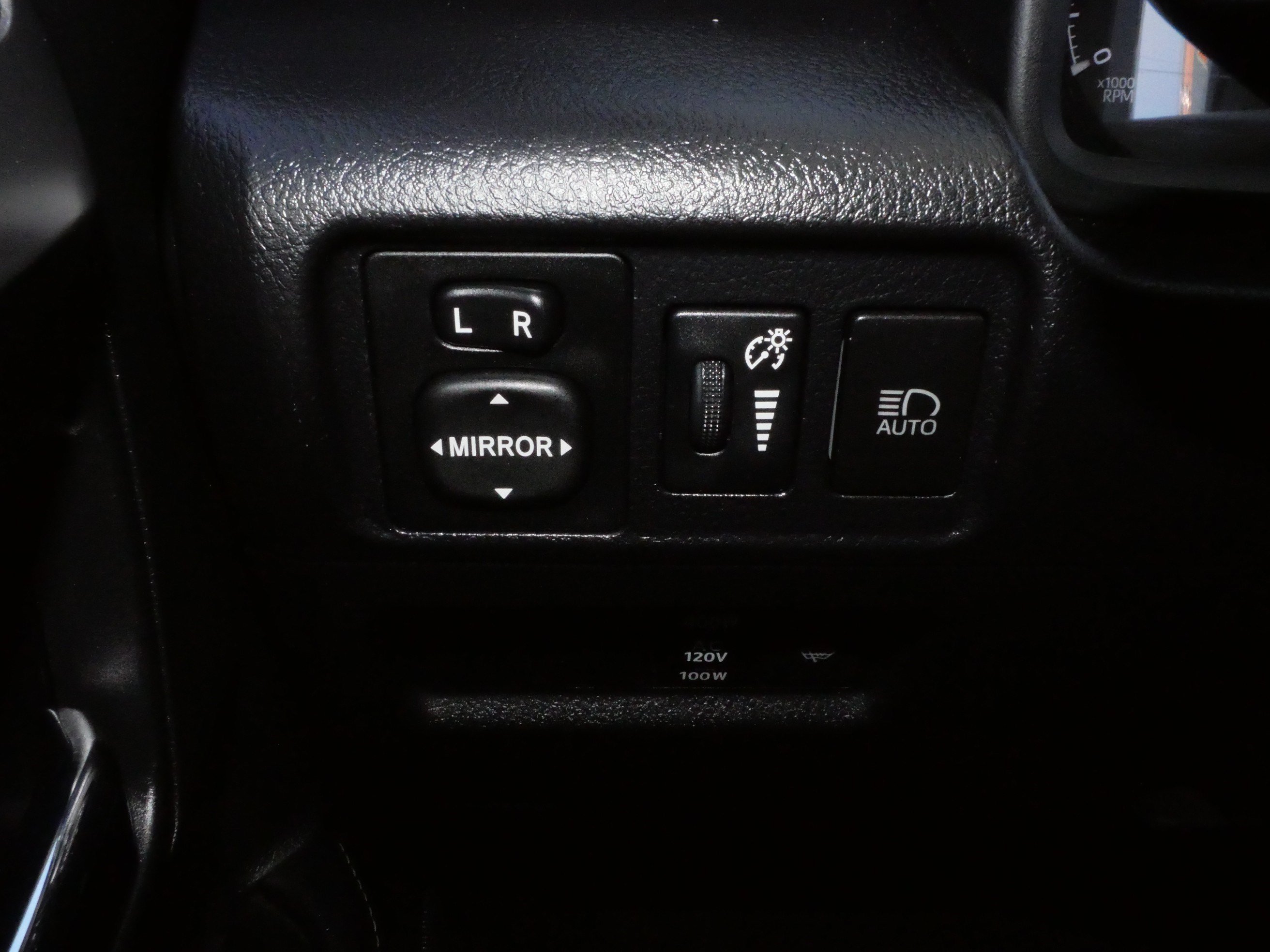 Used 2023 Toyota 4Runner SR5 AWD/4WD image 27