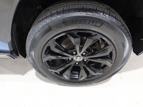 Used 2022 Toyota RAV4 XSE AWD/4WD image 40