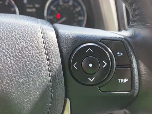 Used 2016 Toyota RAV4 XLE FWD image 25