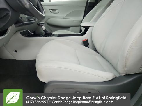 Used 2024 Hyundai Kona SEL image 12