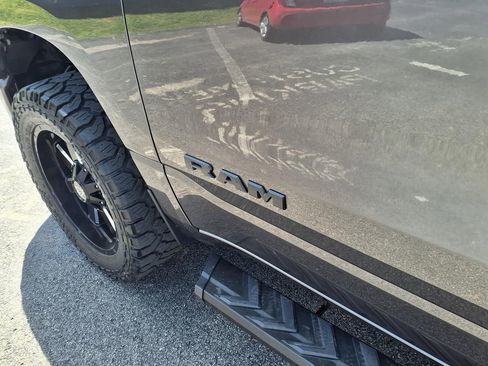 Used 2022 RAM 1500 Big Horn AWD/4WD image 9