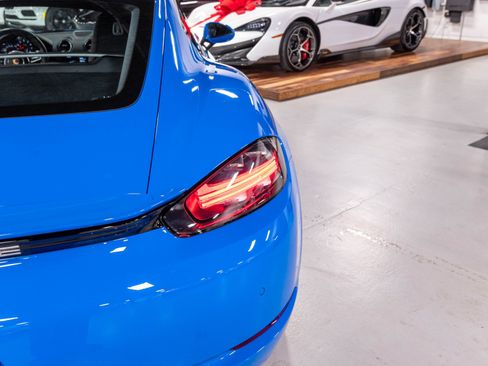 Used 2025 Porsche 718 Cayman RWD image 56
