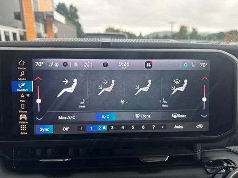 Used 2024 Jeep Wrangler Unlimited Rubicon 4xe w/ Technology Group AWD/4WD image 20