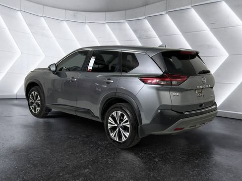 Used 2022 Nissan Rogue SV FWD image 6