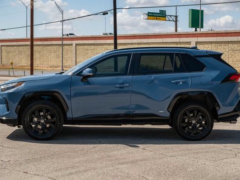 Used 2022 Toyota RAV4 SE AWD/4WD image 5