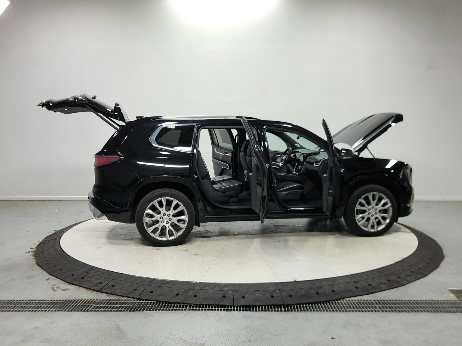 Used 2025 GMC Acadia Denali w/ Super Cruise Package AWD/4WD image 17