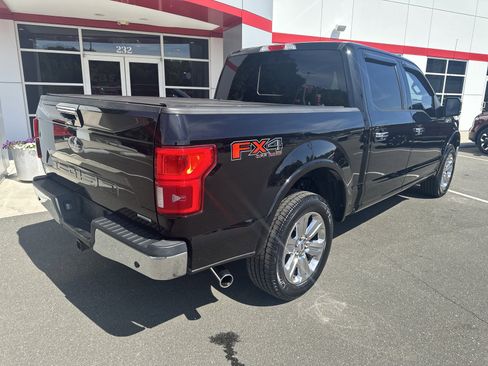 Used 2018 Ford F150 Lariat w/ Equipment Group 502A Luxury AWD/4WD image 8