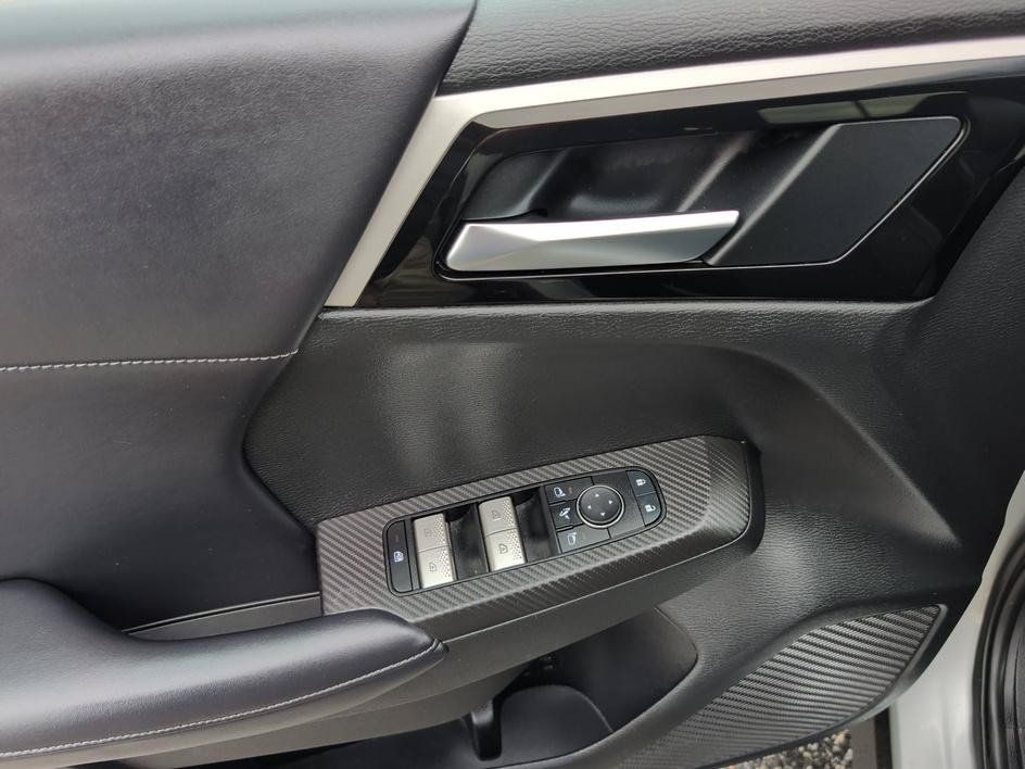 Used 2024 Mitsubishi Outlander SE AWD/4WD image 17