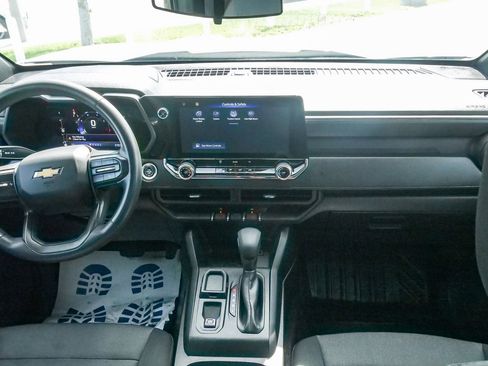 Used 2023 Chevrolet Colorado W/T image 12