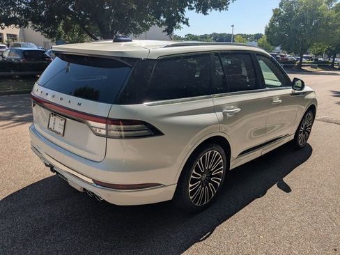 New 2025 Lincoln Aviator Black Label image 3