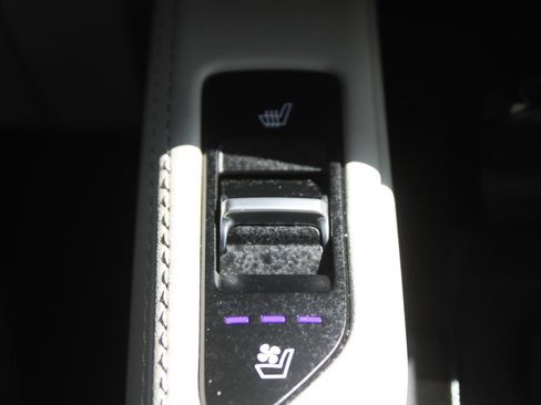 Used 2024 Kia Telluride EX w/ EX Captain's Chair Package FWD image 42