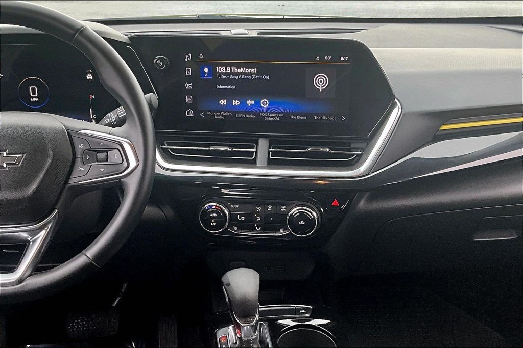 Used 2024 Chevrolet Trax ACTIV w/ Sunroof Package FWD image 6