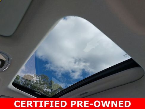 Used 2025 Hyundai Elantra Limited FWD image 30