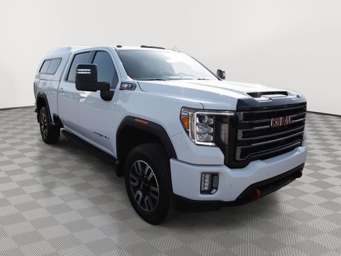 Used 2023 GMC Sierra 2500 AT4 w/ AT4 Premium Plus Package AWD/4WD image 3