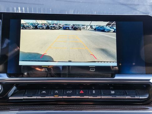 Used 2025 Chevrolet Silverado 1500 LT RWD image 26