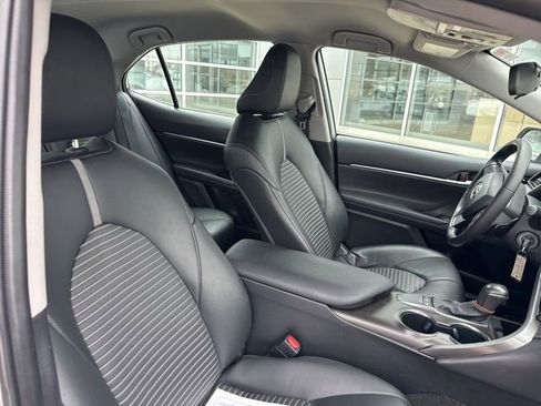 Used 2023 Toyota Camry SE image 34