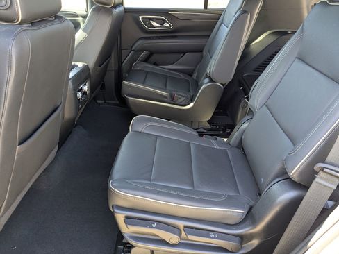 Used 2023 GMC Yukon SLT AWD/4WD image 33