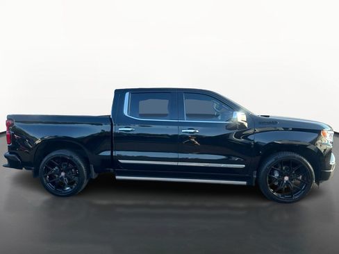 Used 2024 Chevrolet Silverado 1500 High Country AWD/4WD image 2