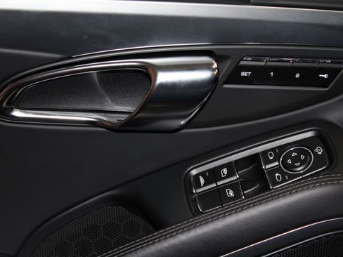 Used 2016 Porsche 911 Carrera 4S image 31