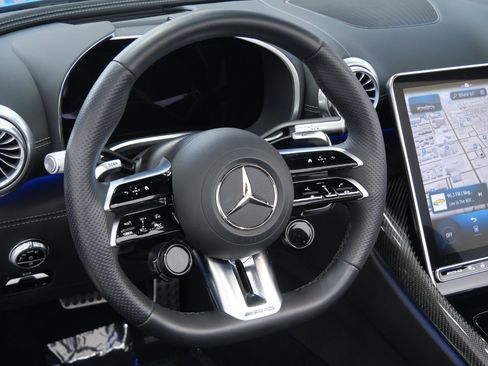 Used 2025 Mercedes-Benz SL 63 AMG S e Performance 4MATIC image 15