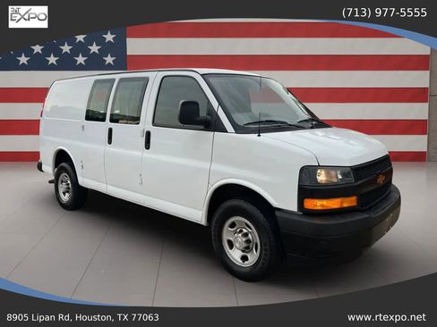 Used 2021 Chevrolet Express 2500 w/ Driver Convenience Package RWD image 2