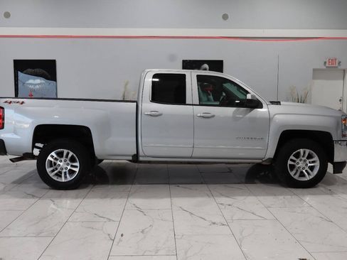 Used 2017 Chevrolet Silverado 1500 LT w/ All Star Edition AWD/4WD image 3