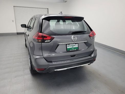 Used 2019 Nissan Rogue S AWD/4WD image 6
