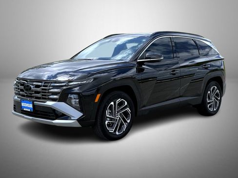 Certified 2025 Hyundai Tucson Limited AWD/4WD image 1