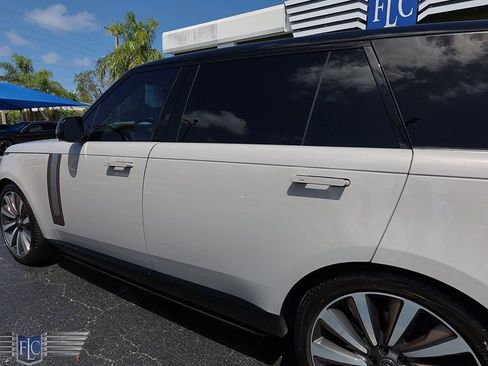 Used 2024 Land Rover Range Rover SV image 10
