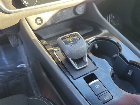 Certified 2025 Nissan Rogue S image 22